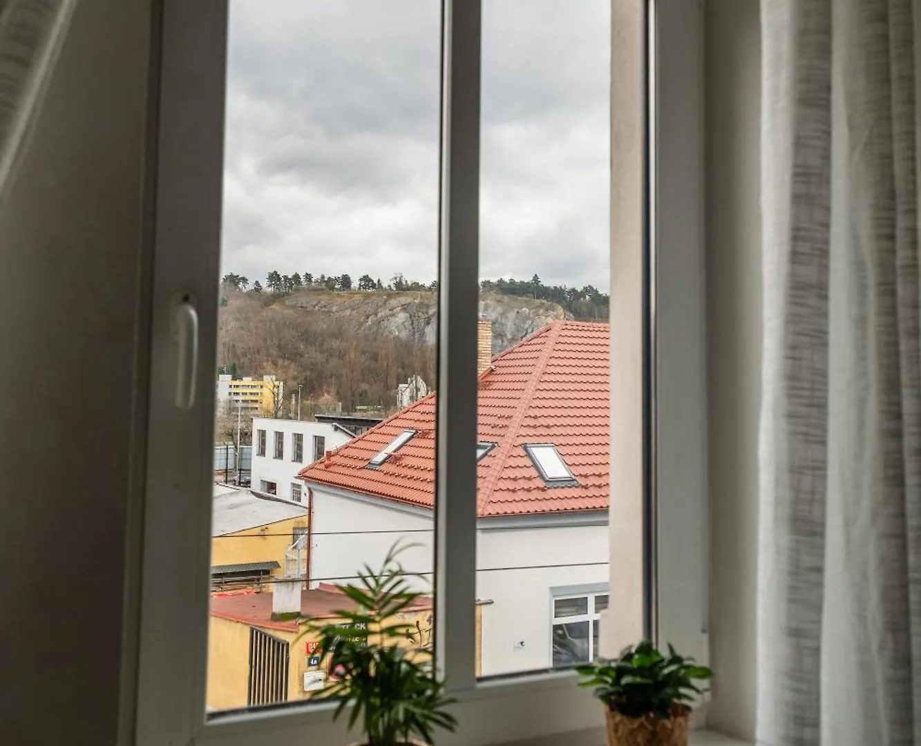 Designer Apartment With River View Praha